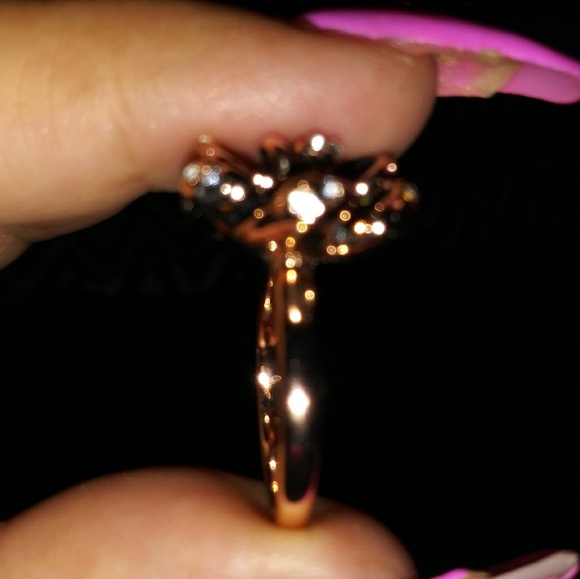 Ring - Picture 2 of 4